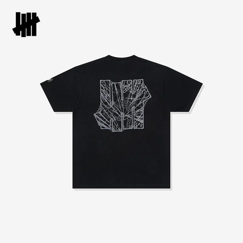 Streetwear Brand Undefeated - Mükemmeliyetçi Unisex Ortak Markalı Kısa Kollu